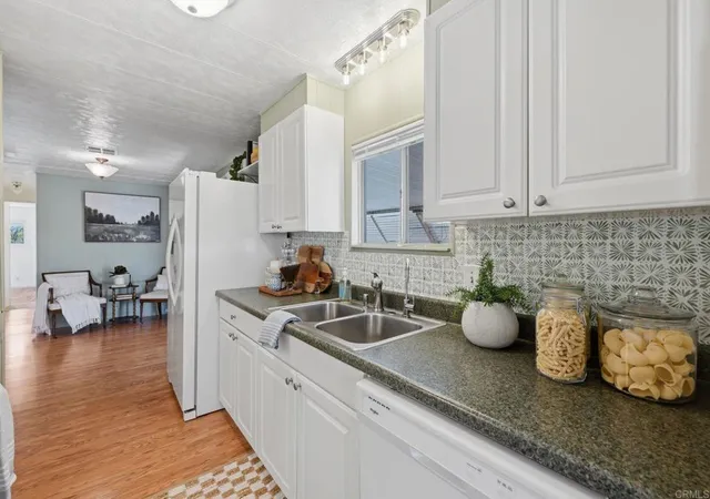 Homes for sale in Vista, CA | 1010 E Bobier Dr #167, Vista, CA 92084 | MLS# NDP2606408