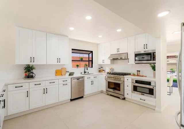3rd image of 5736 Soledad Mountain Rd, La Jolla, CA 92037 | MLS# NDP2606409
