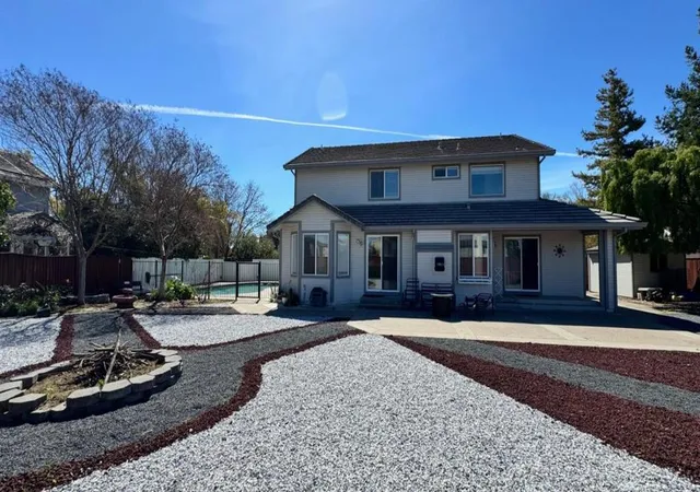 Single family home for sale at 206 Meadow Crk Ct, Oakley, CA 94561 | MLS# ML82049465