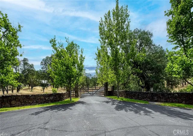 1st image of 21187 Buckeye Ct, Middletown, CA 95461 | MLS# LC26140725