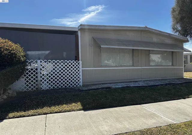 Photo 2 of Manufactured home for sale at 121 Fisk Ter, Fremont, CA 94538 | MLS# 41140487 | Listing updated on 2026-10-04