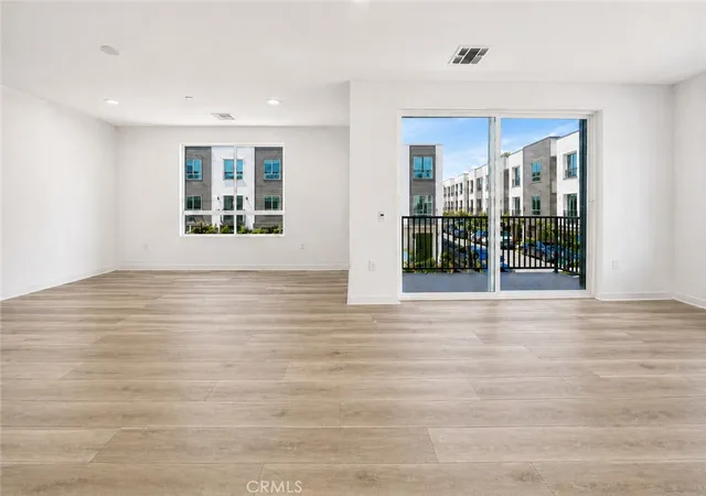5th image of 9425 N Sepulveda Blvd #2, North Hills, CA 91343 | MLS# SR26123629