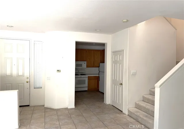 Photo 3 of Townhouse for sale at 25407 Calcutta Pass Ln, Santa Clarita, CA 91350 | MLS# WS26141246 | Listing updated on 2026-09-28