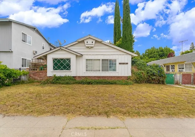 Homes for sale in Van Nuys, CA | 5816 Woodman Ave, Van Nuys, CA 91401 | MLS# SB26141150