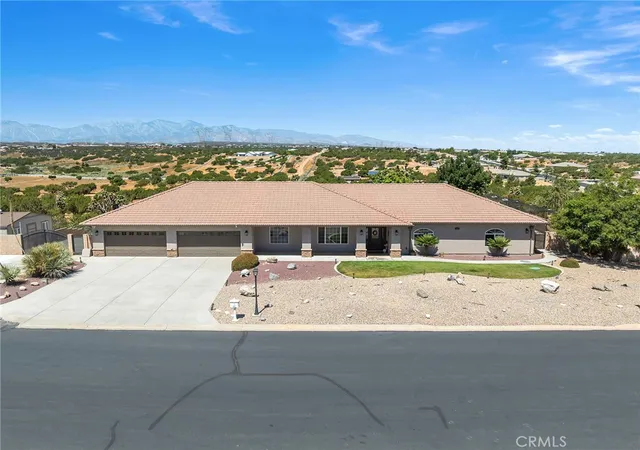 Homes for sale in Oak Hills, CA | 6910 Oak Vista Ln, Oak Hills, CA 92344 | MLS# HD26145622