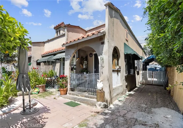 Photo 3 of House for sale at 1154 N Wilton, Los Angeles, CA 90038 | MLS# OC26145942 | Listing updated on 2026-07-09