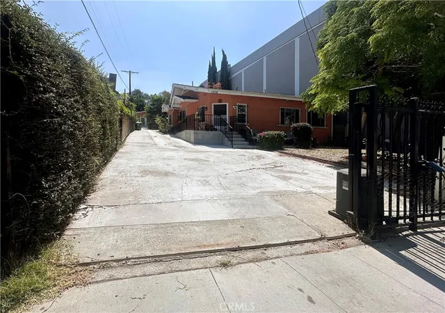 Photo 2 of Single family home for sale at 1558 N Kenmore, Los Angeles, CA 90027 | MLS# OC26145813 | Listing updated on 2026-09-17
