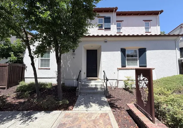 Homes for sale in San Ramon, CA | 2245 Maidenhair Wy, San Ramon, CA 94582 | MLS# ML82052042