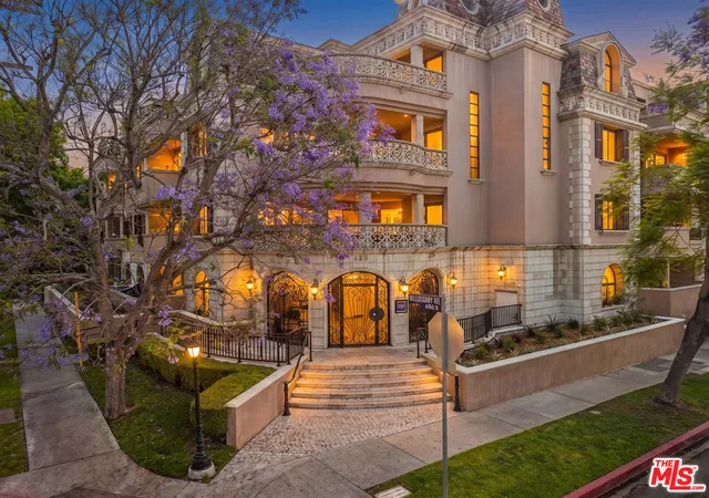 Photo 2 of Condo for sale at 850 N Croft Ave #103, Los Angeles, CA 90069 | MLS# 26855797 | Listing updated on 2026-09-13