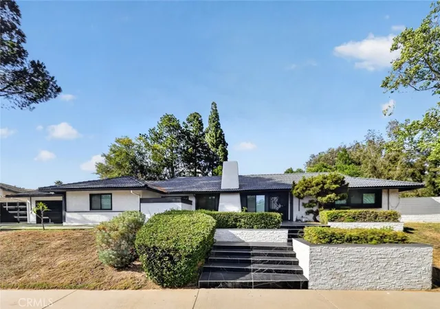 Photo 2 of Single family home for sale at 20001 Hiawatha St, Chatsworth, CA 91311 | MLS# GD26143021 | Listing updated on 2026-10-01