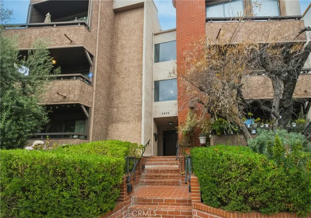 Photo 1 of Condo for sale at 4675 Willis Ave #105, Sherman Oaks, CA 91403 | MLS# SR26140893 | Listing updated on 2026-10-06