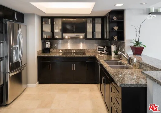 3rd image of 13700 Marina Pointe Dr #1725, Marina Del Rey, CA 90292 | MLS# 26855843