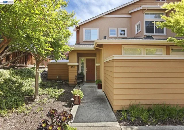 Photo 1 of Condo for sale at 430 Sutter Crk Ln, San Ramon, CA 94583 | MLS# 41140532 | Listing updated on 2026-10-01