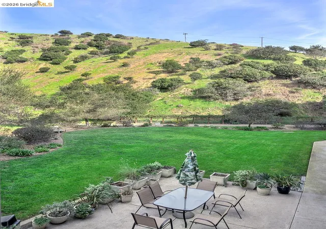 Homes for sale in Richmond, CA | 1201 Brickyard Way, Richmond, CA 94801 | Houzeo