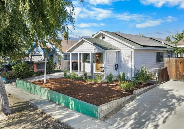 Photo 1 of Single family home for sale at 1220 Webster St, Redlands, CA 92374 | MLS# OC26140620 | Listing updated on 2026-10-30
