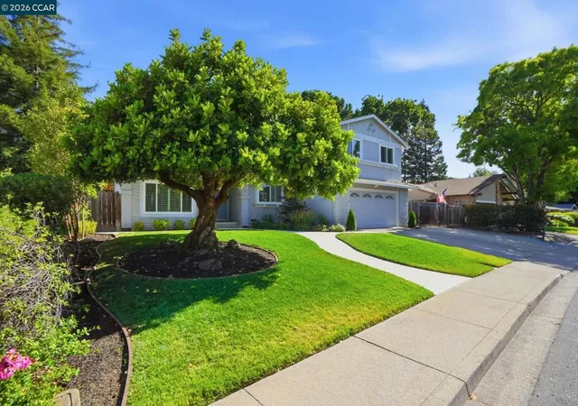3rd image of 717 Bloching Cir, Clayton, CA 94517 | MLS# 41140538