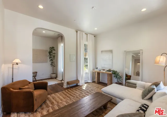 Homes for sale in Agoura Hills, CA | 2052 Shadow Creek Dr, Agoura Hills, CA 91301 | MLS# 26855879