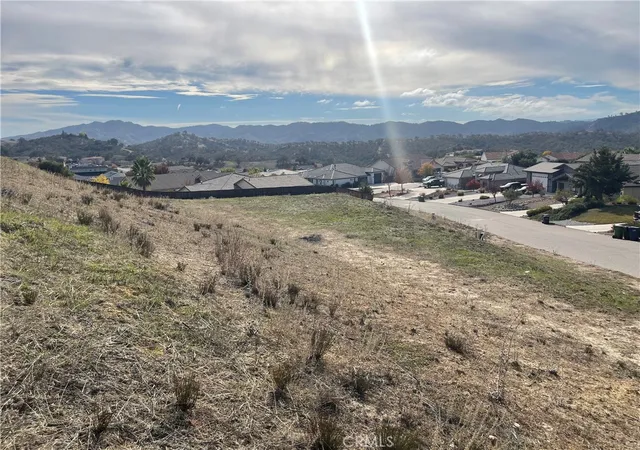 3rd image of 0 Catalina Pl, Paso Robles, CA 93446 | MLS# SC26146127
