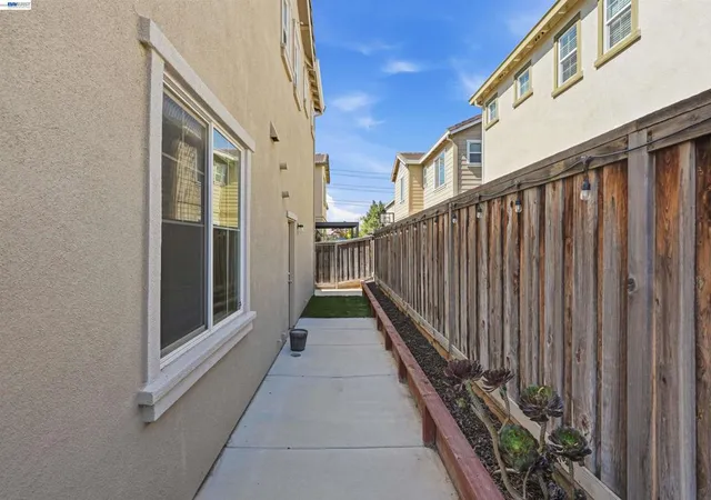 Homes for sale in Pittsburg, CA | 146 Halsey Way, Pittsburg, CA 94565 | MLS# 41140541
