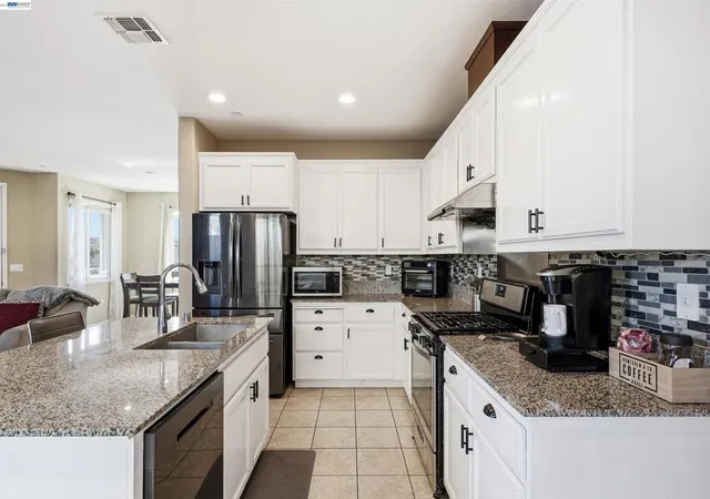 Homes for sale in Pittsburg, CA | 146 Halsey Way, Pittsburg, CA 94565 | MLS# 41140541