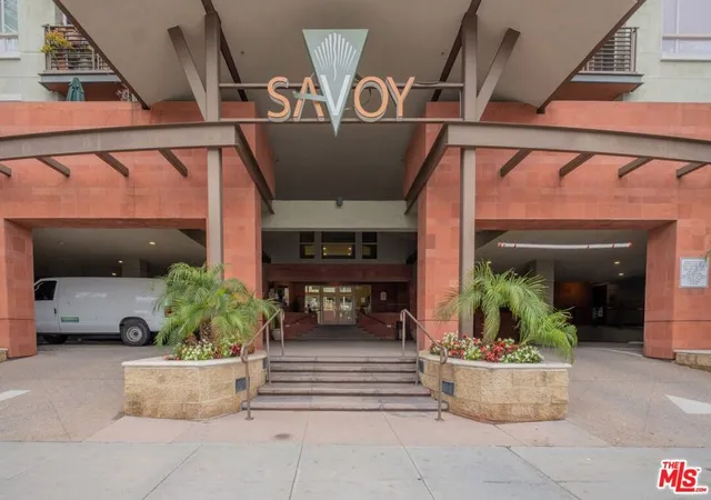 2nd image of 100 S Alameda St, Los Angeles, CA 90012