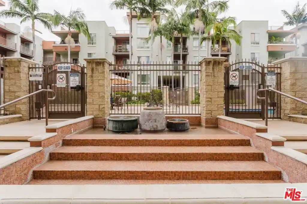 Listing Photo 66 - Condo for sale in 100 S Alameda St located at 100 S Alameda St, Los Angeles, CA 90012 - Unit #204