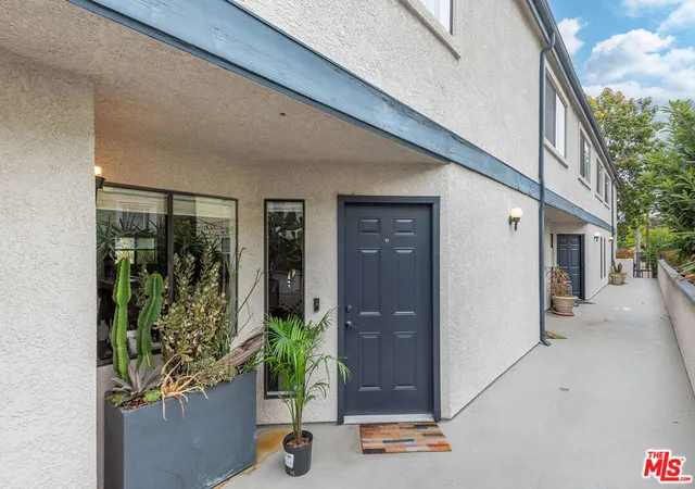 Homes for sale in Santa Monica, CA | 1802 20th St #B, Santa Monica, CA 90404 | MLS# 26854727