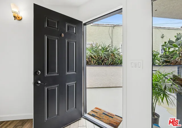 Homes for sale in Santa Monica, CA | 1802 20th St #B, Santa Monica, CA 90404 | MLS# 26854727