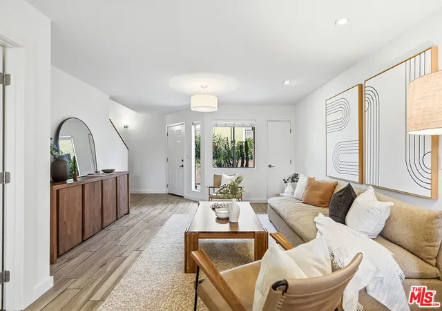 Homes for sale in Santa Monica, CA | 1802 20Th St #B, Santa Monica, CA 90404 | MLS# 26854727