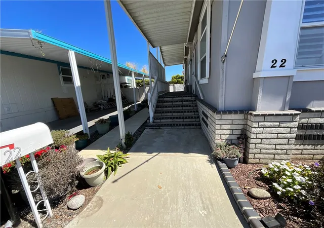 3rd image of 1750 Whittier Ave #22, Costa Mesa, CA 92627 | MLS# OC26146311