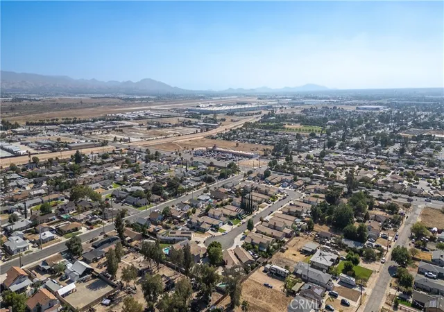 41st image of 27394 Rustic Ln, Highland, CA 92346 | MLS# OC26130192