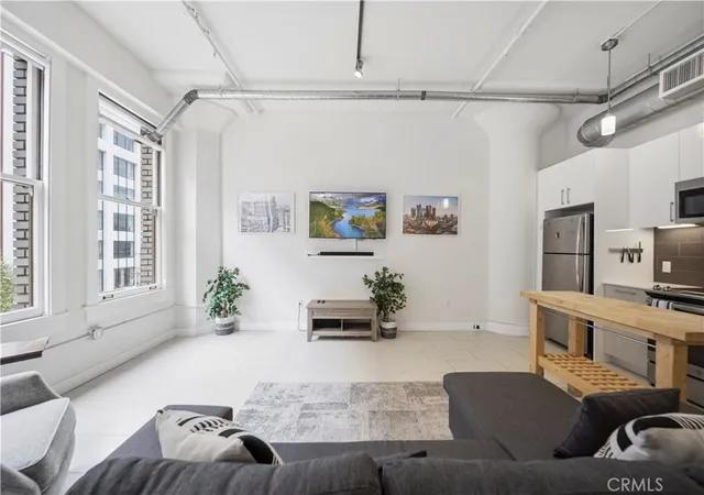 5th image of 939 S Broadway, Los Angeles, CA 90015