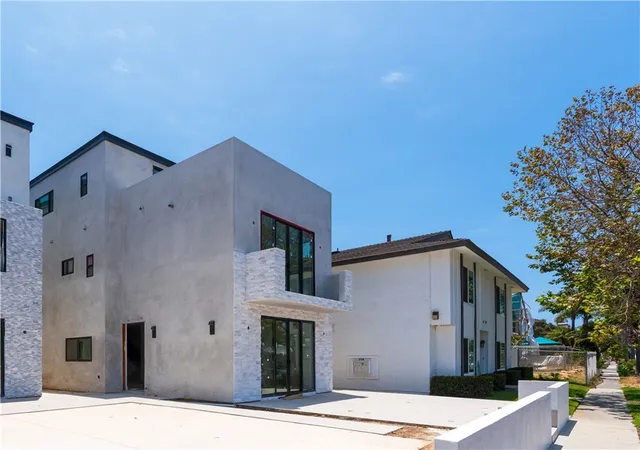Photo 1 of Single family home for sale at 418 20th, Huntington Beach, CA 92648 | MLS# OC26143340 | Listing updated on 2026-10-06