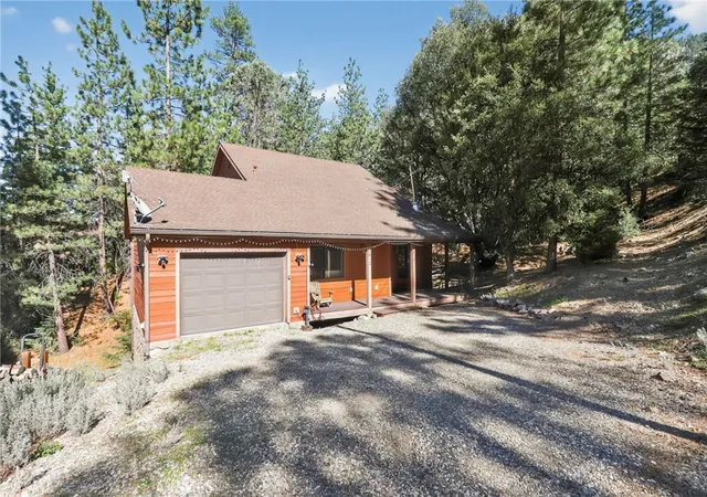 Photo 3 of Single family home for sale at 1312 Zermatt Ct, Pine Mountain Club, CA 93222 | MLS# SR26146390 | Listing updated on 2026-07-07