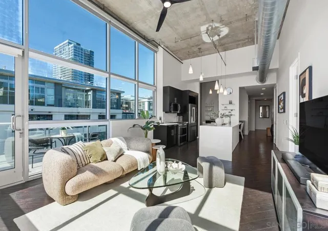 3rd image of 1025 Island Ave, San Diego, CA 92101