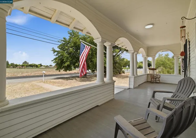 Photo 3 of Single family home for sale at 2930 Camino Diablo, Byron, CA 94514 | MLS# 41140577 | Listing updated on 2026-09-30