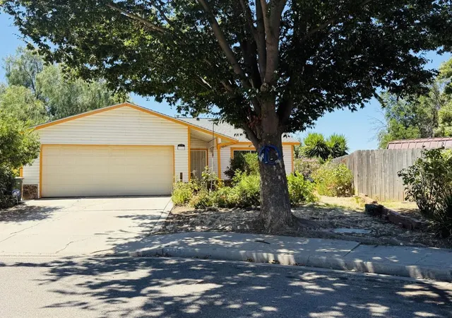 1st image of 324 Barros St, Patterson, CA 95363 | MLS# ML82053224
