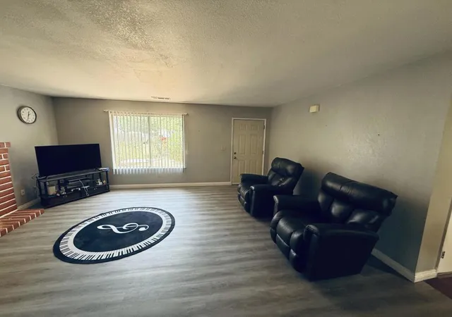 4th image of 324 Barros St, Patterson, CA 95363 | MLS# ML82053224