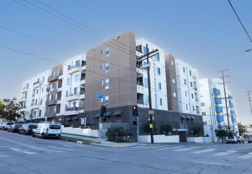 Listing Photo 1 - Condo for sale in Harvard Regency located at 1101 S Harvard Blvd, Los Angeles, CA 90006 - Unit #510