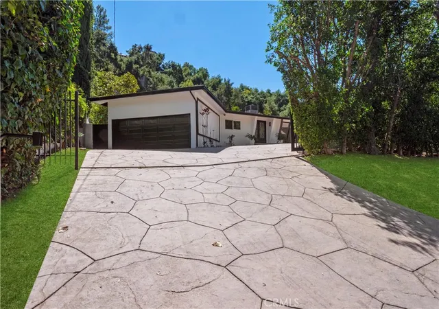 Photo 2 of Single family home for sale at 3267 Laurel Cyn Blvd, Studio City, CA 91604 | MLS# SR26144536 | Listing updated on 2026-09-21
