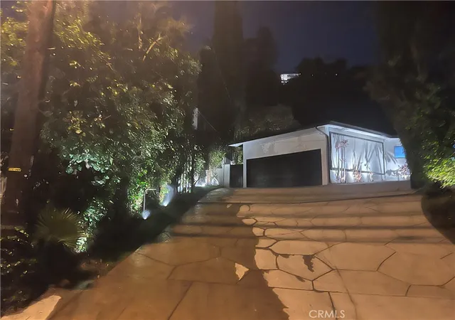 Photo 4 of Single family home for sale at 3267 Laurel Cyn Blvd, Studio City, CA 91604 | MLS# SR26144536 | Listing updated on 2026-09-21