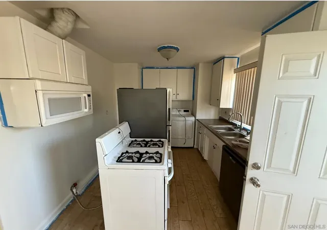 2nd image of 1827 Grand, San Diego, CA 92109 | MLS# 260016386SD
