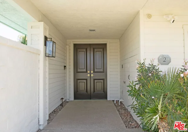Photo 3 of Single family home for sale at 2 Sussex Ct, Rancho Mirage, CA 92270 | MLS# 26849343 | Listing updated on 2026-10-09