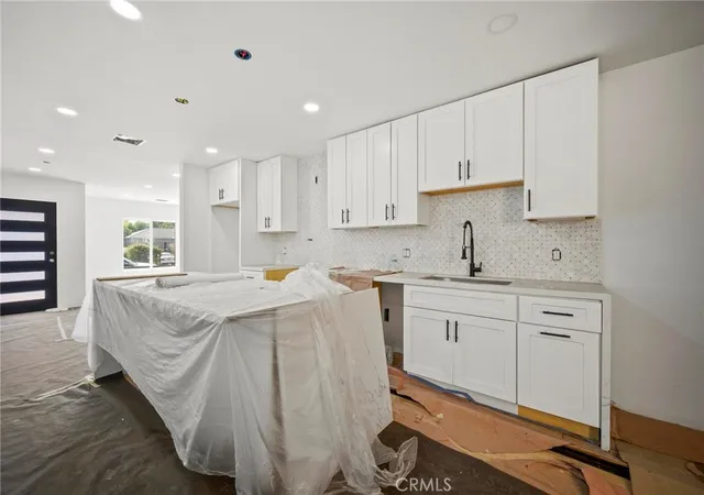 3rd image of 5776 Hesperia Ave, Encino, CA 91316 | MLS# SR26146575