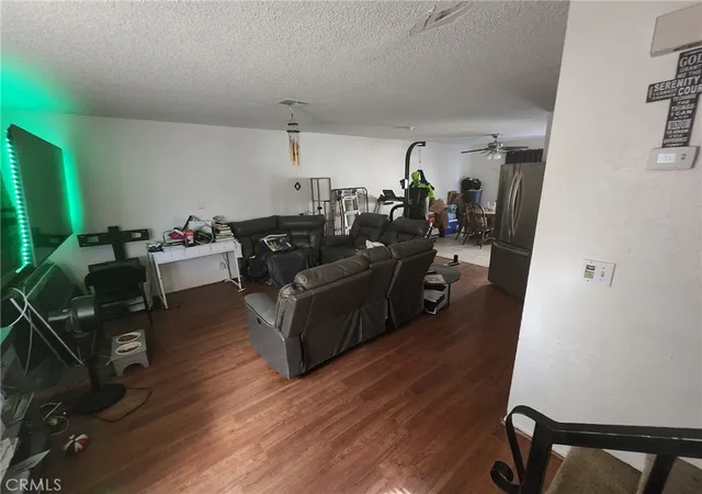 3rd image of 1322 W Avenue J4, Lancaster, CA 93534 | MLS# SR26146679