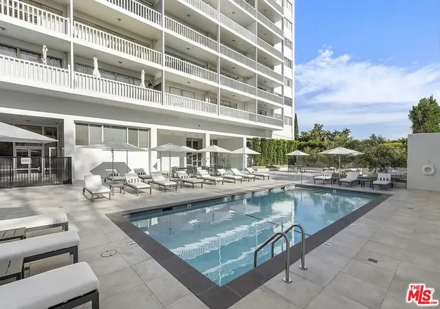 2nd image of 999 N Doheny Dr, West Hollywood, CA 90069