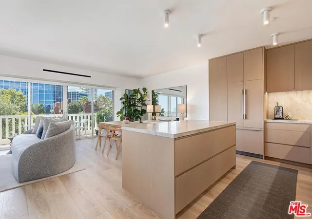 4th image of 999 N Doheny Dr #601, West Hollywood, CA 90069 | MLS# 26855857