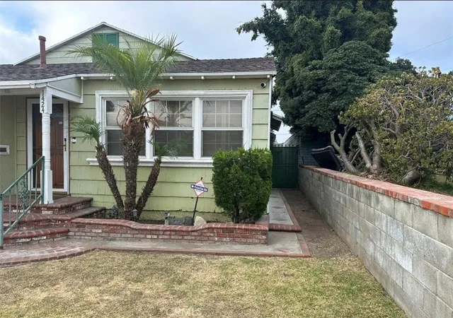Photo 2 of Single family home for sale at 1424 West 113th, Los Angeles, CA 90047 | MLS# SB26146762 | Listing updated on 2026-07-07