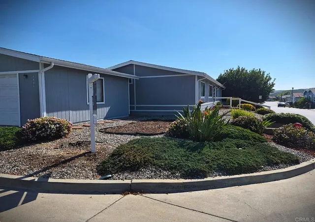 3rd image of 1491 Puritan Wy, Oceanside, CA 92057 | MLS# PTP2605101