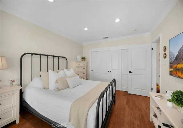 Photo 4 of Single family home for sale at 3926 Centralia, Lakewood, CA 90712 | MLS# PW26147090 | Listing updated on 2026-10-30